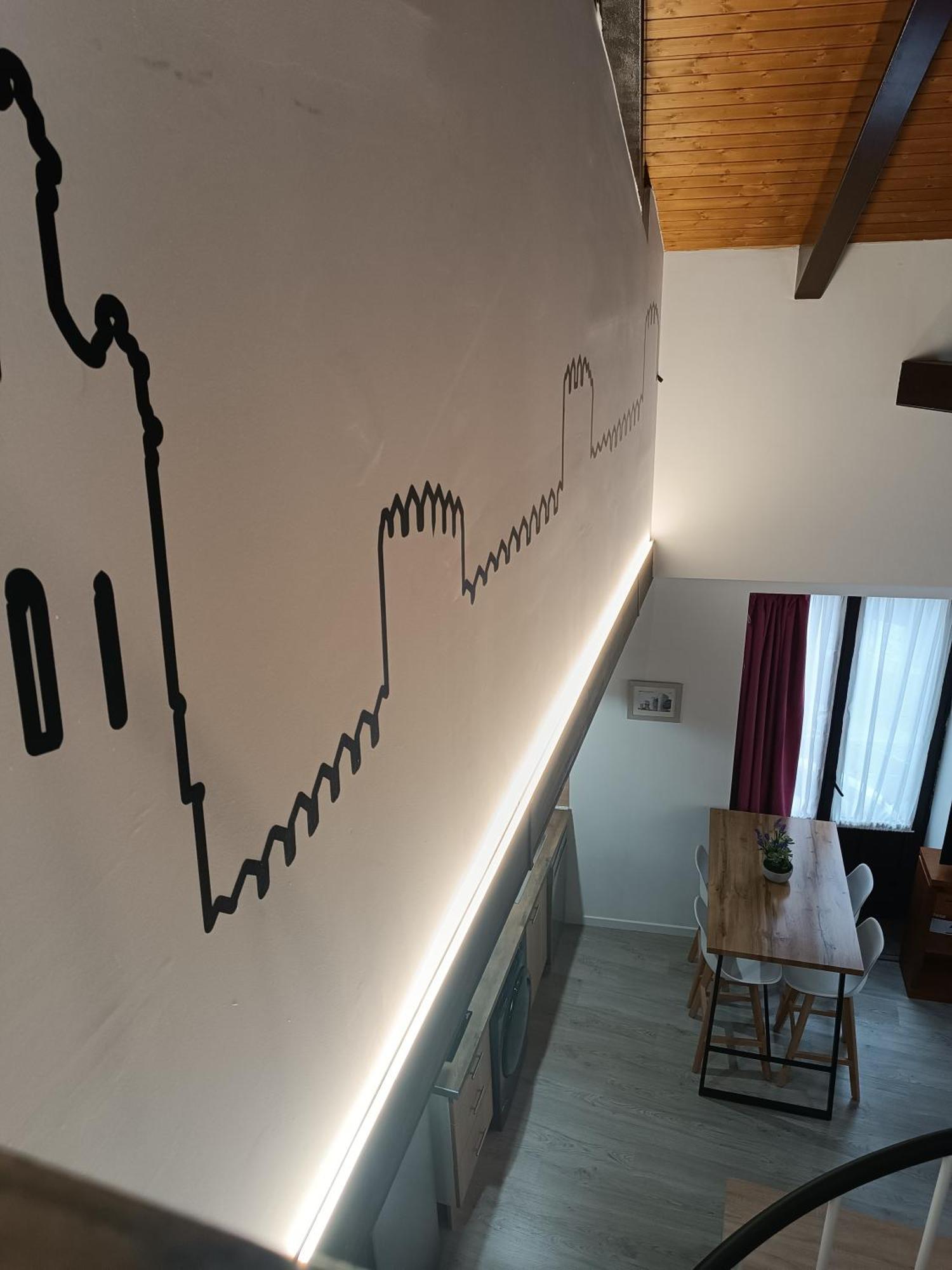 Apartamentos Turisticos Avila Puerta De Los Leales 1-2 Exteriör bild