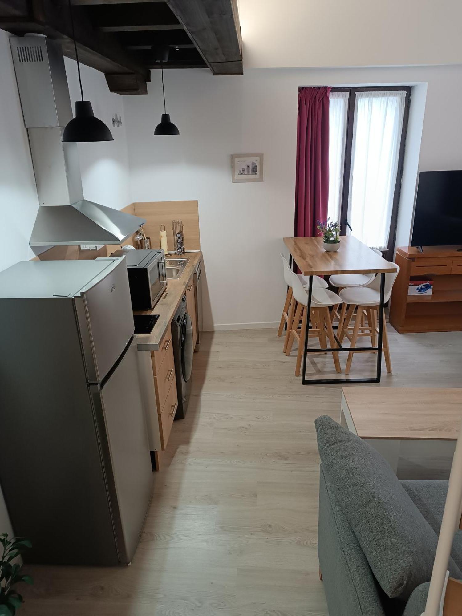 Apartamentos Turisticos Avila Puerta De Los Leales 1-2 Exteriör bild